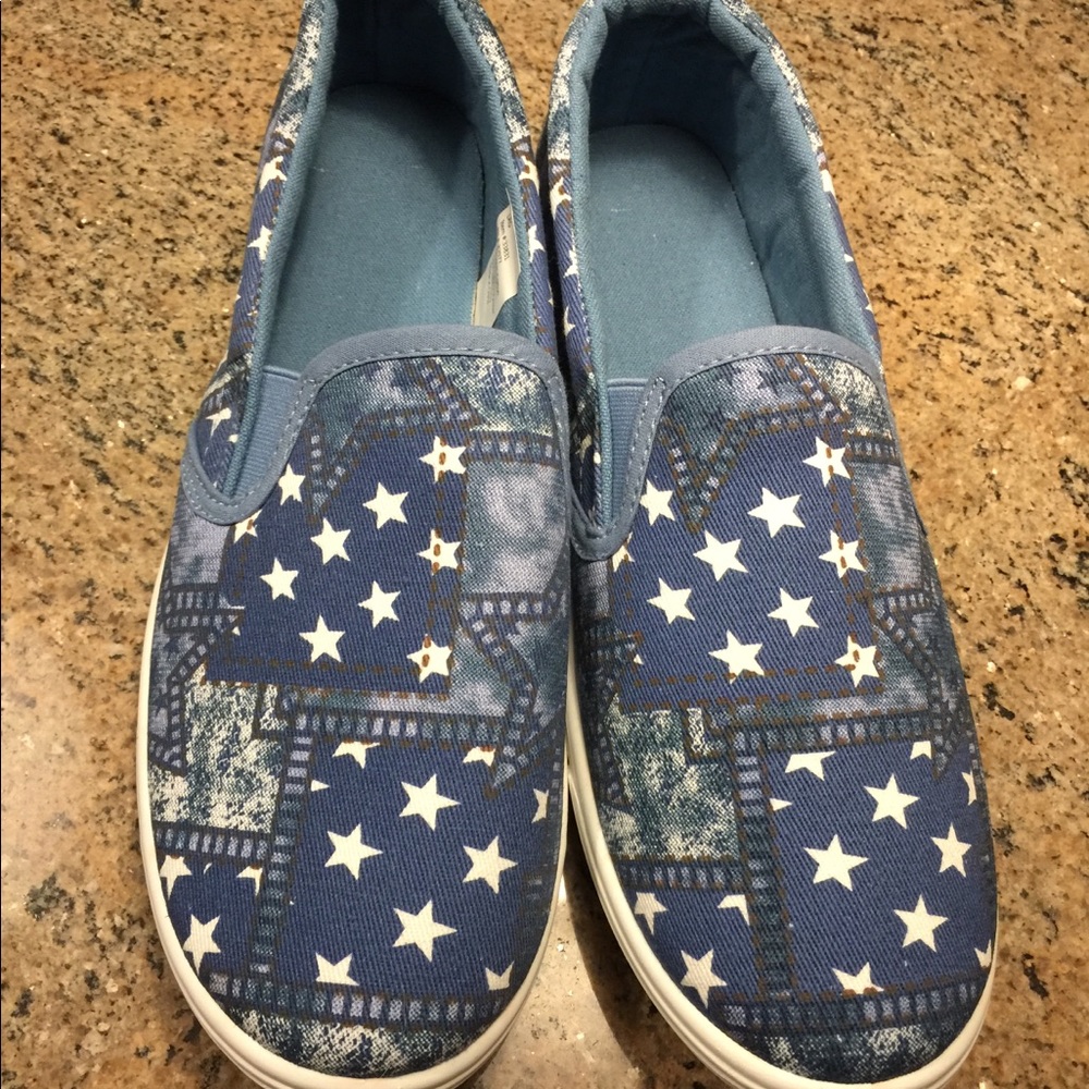 Slip On Shoes,Comfy, Size Large (9-10) NWT